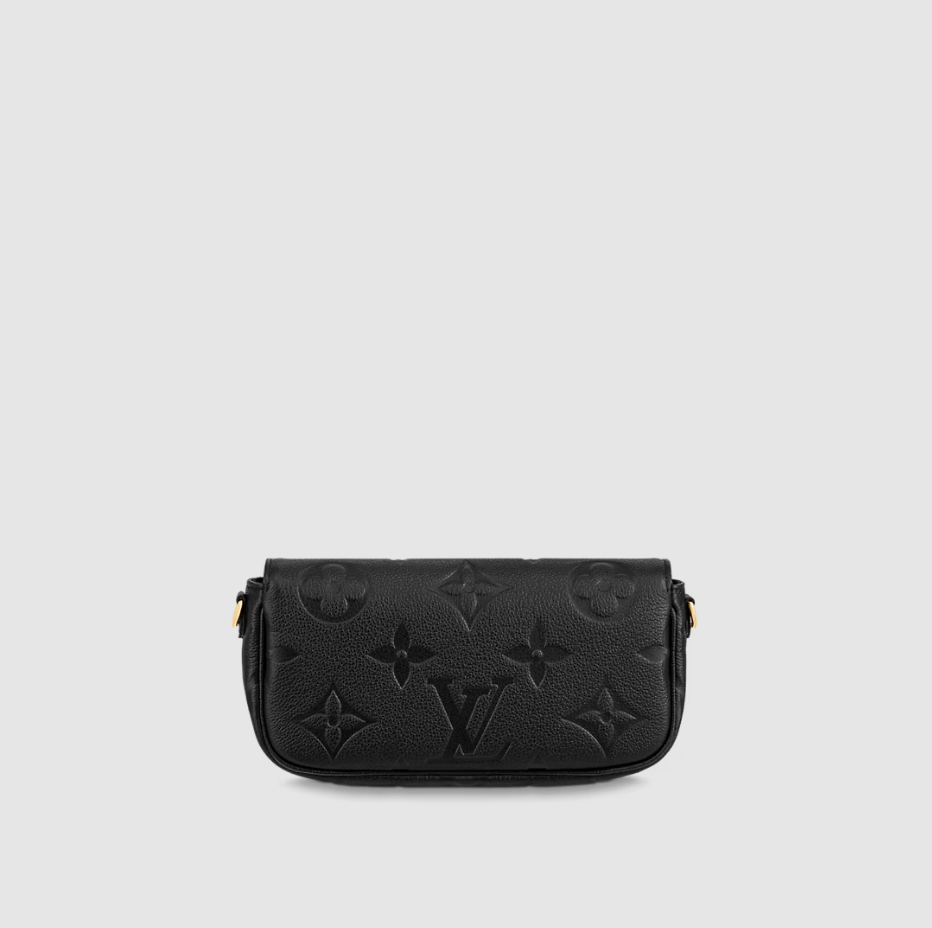 New Ivy Wallet on Chain in black empreinte leather!! Gorgeous 🖤 #loui
